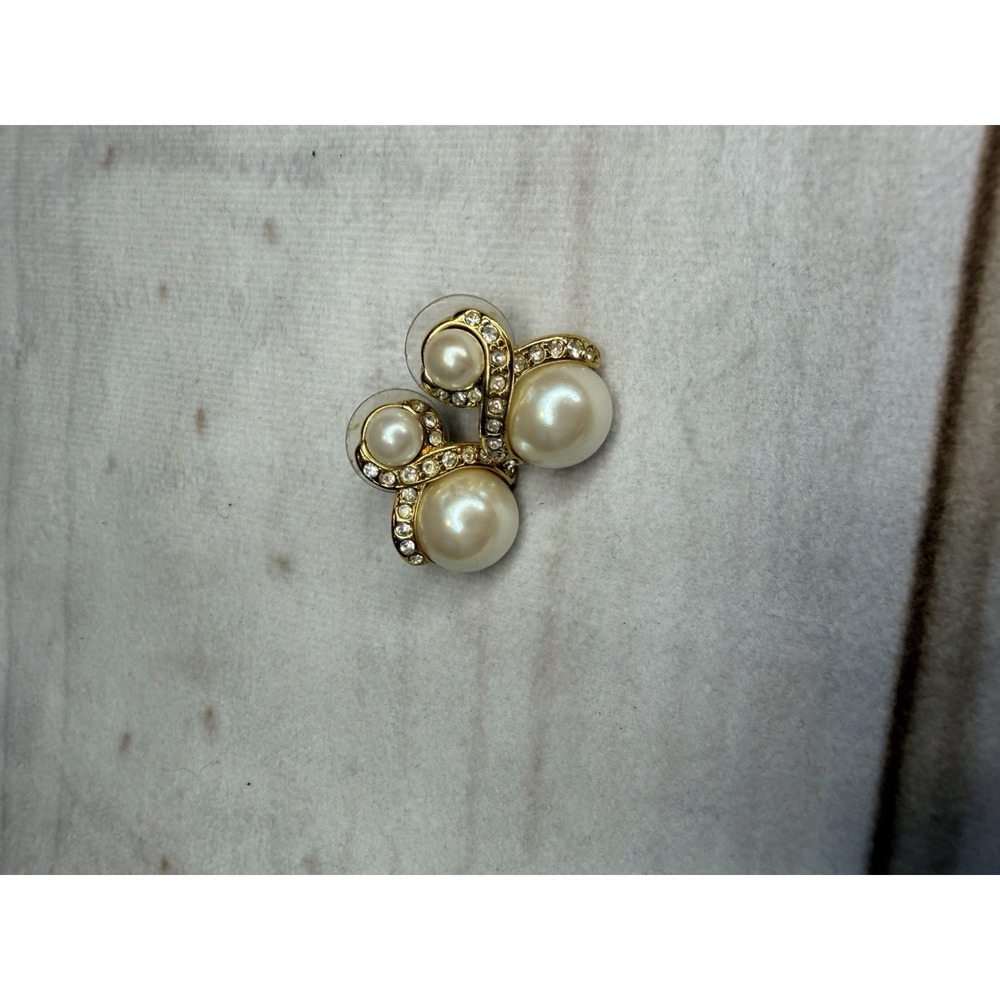 Vintage Gold Tone Faux Pearl Rhinestone Swirl Statement Stud Earrings Elegant - Picture 2 of 4